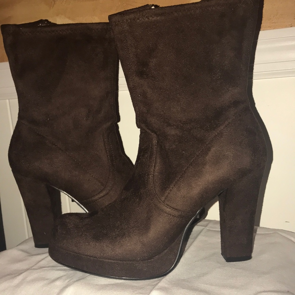 Bongo Boots